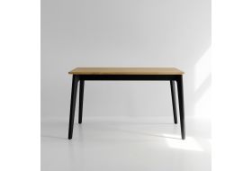 Stół Narli rozkładany z dębowym blatem i czarnymi nogami