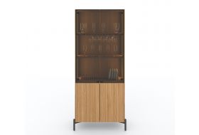 Witryna-bar z frontem w lamele