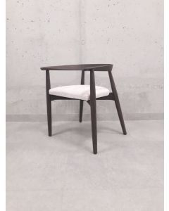 Krzesło Nardo, z ekspozycji Grey Oak